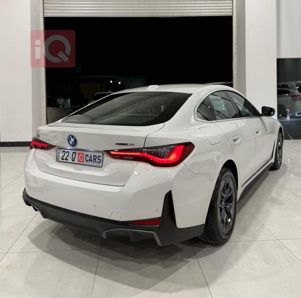 بي ام دبليو الفئة 4